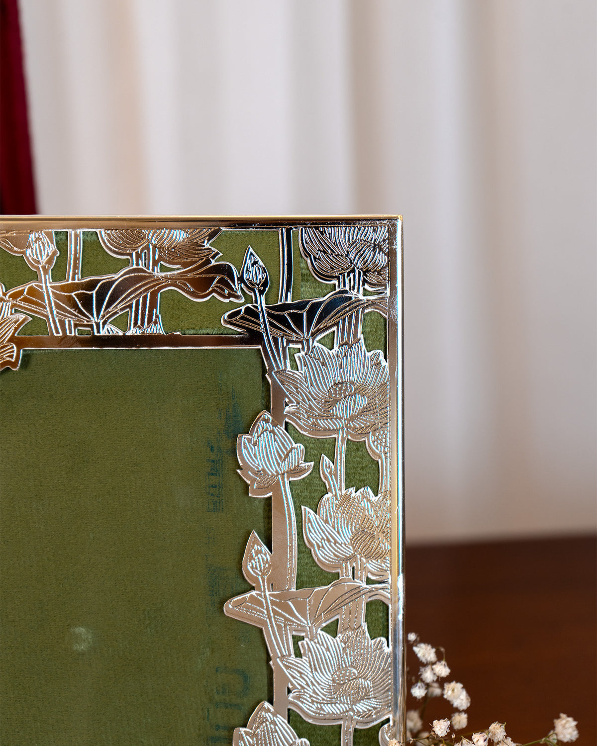 Elegant Silver-Plated Lotus Motif Photo Frame