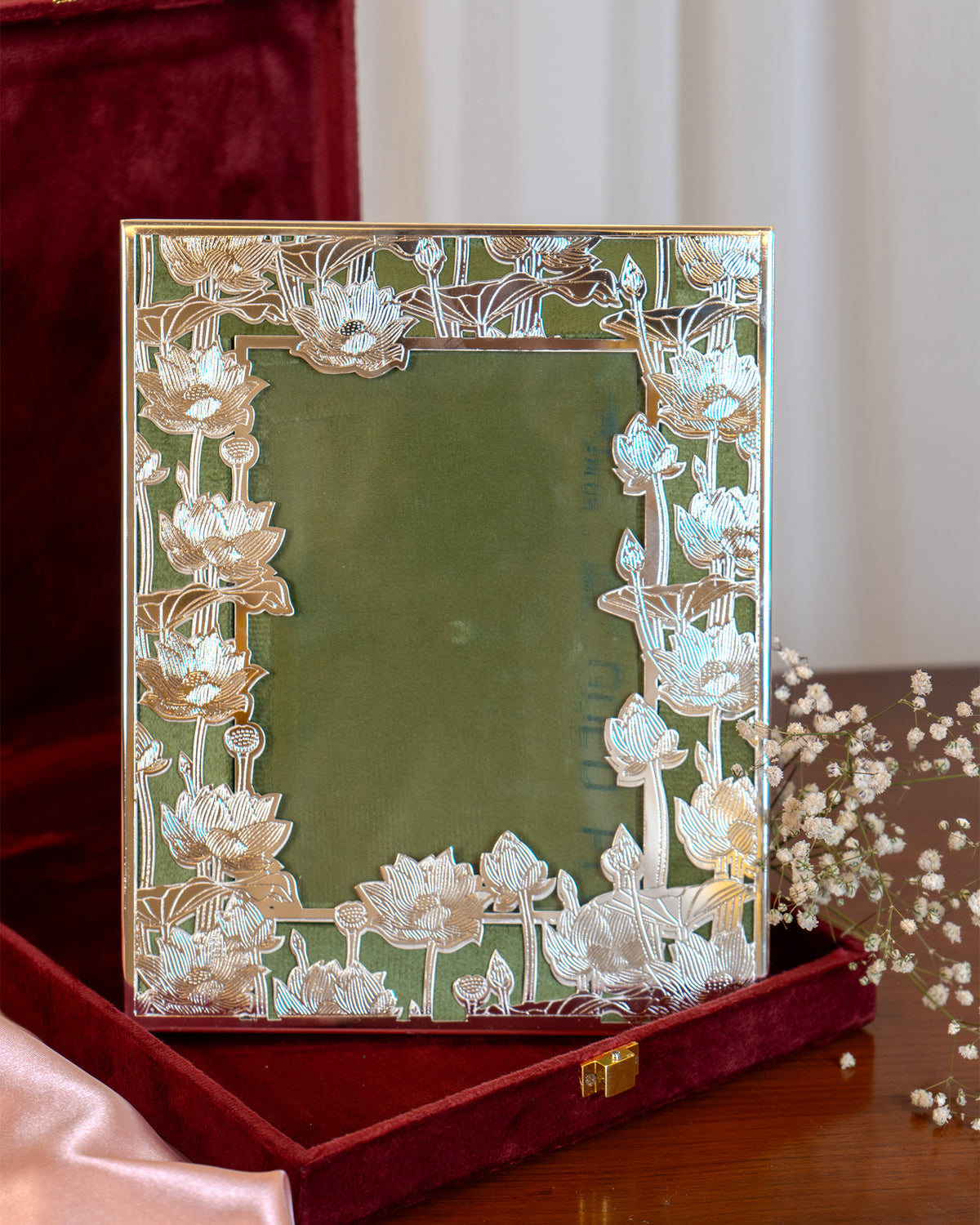 Elegant Silver-Plated Lotus Motif Photo Frame