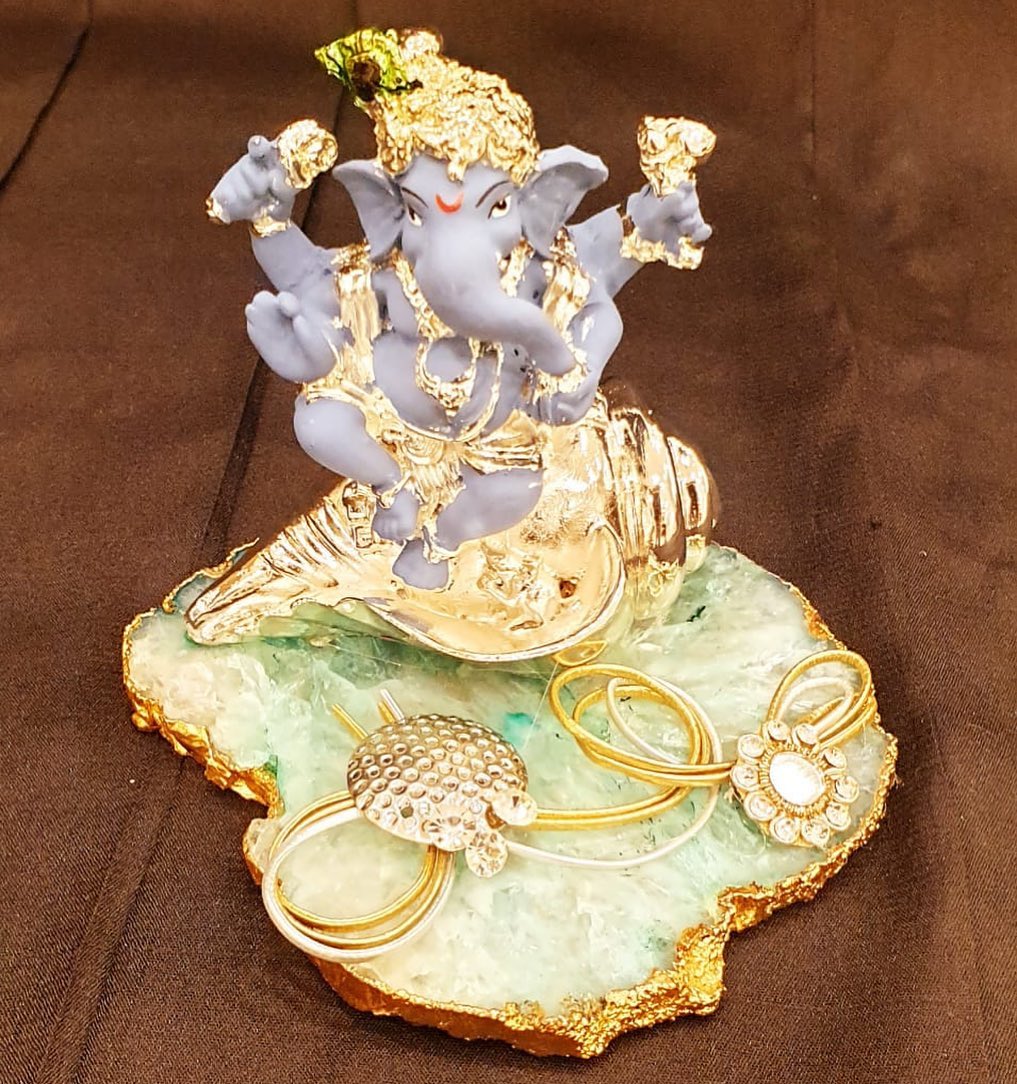 Silver-Plated Shell Ganesha Idol – Handcrafted Resin Murti for Décor & Auspicious Gifting | Packed in Swede Box