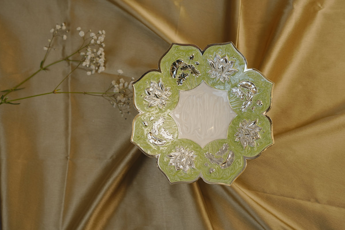 Silver-Plated Floral Engraved Platter – Decorative Console Artefact & Festive Gift Tray