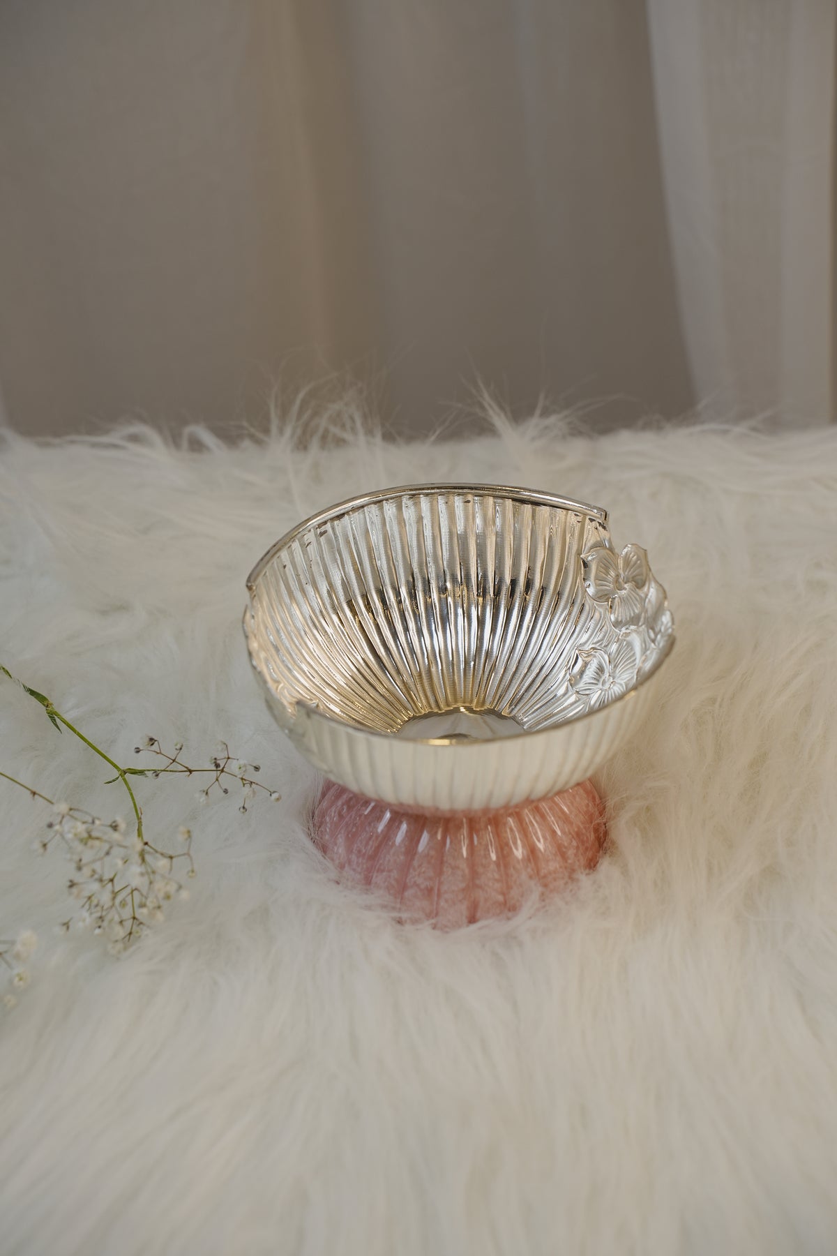 Silver Handcrafted Urli Bowl with Resin Stand – Multipurpose Decor for Mandir, Console & Wedding Gifting